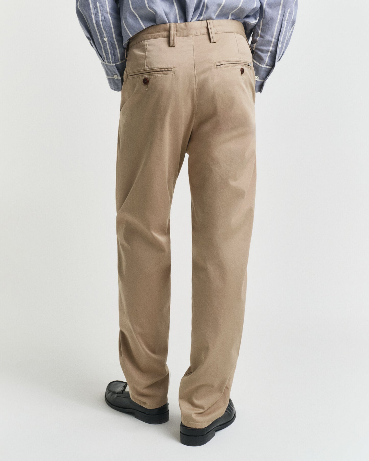 Chino en sergé coupe droite