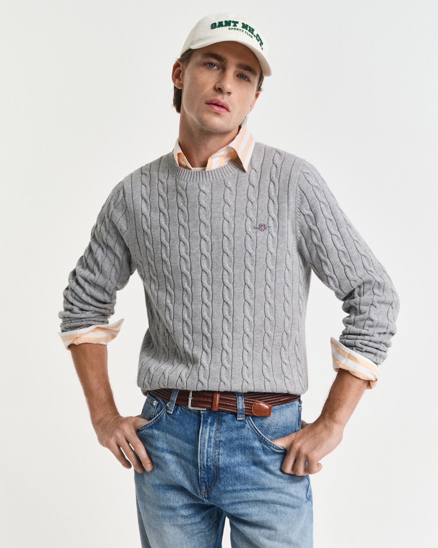 Pullover aus Baumwollzopfstrick mit Rundhalsausschnitt