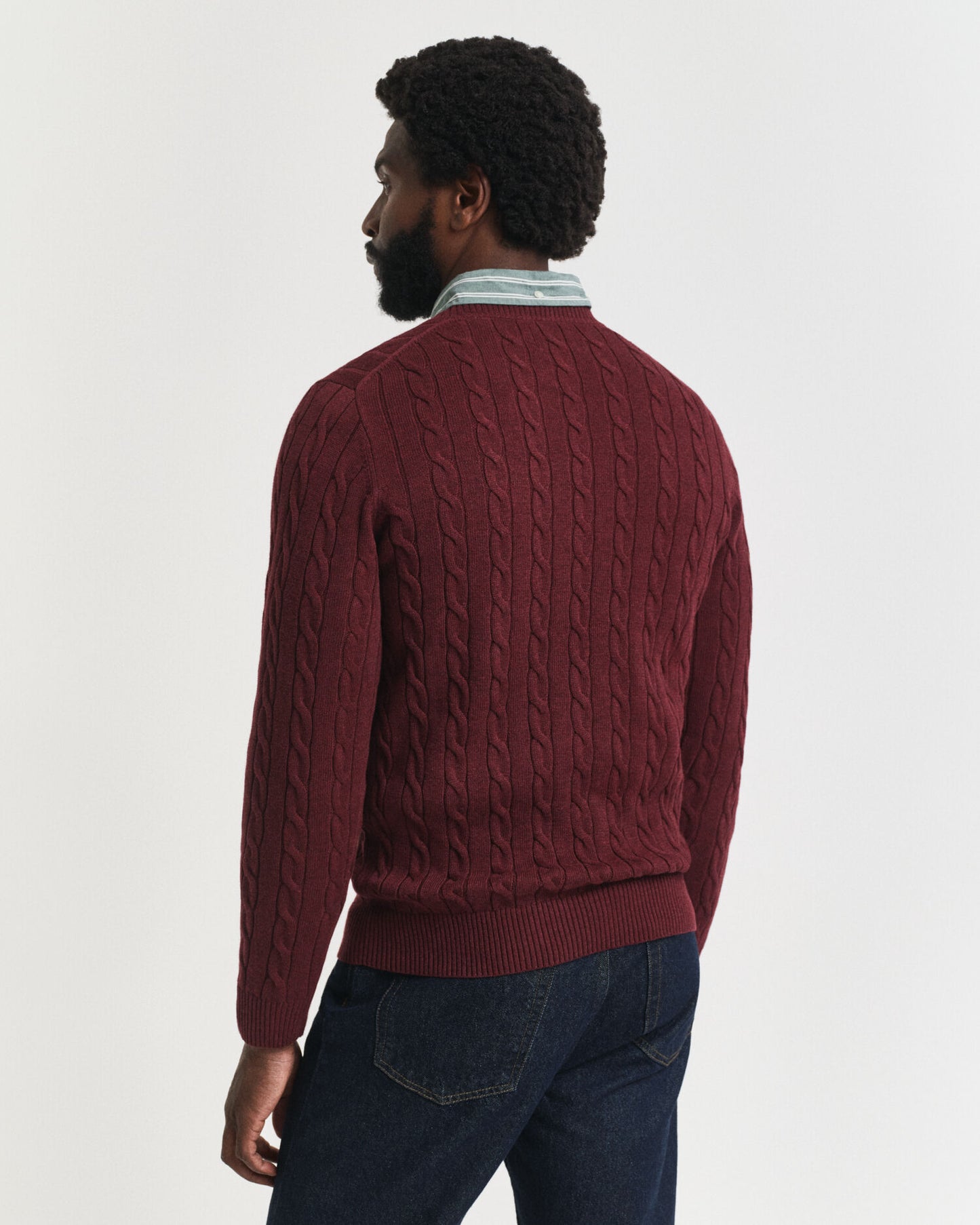 Pullover aus Baumwollzopfstrick mit Rundhalsausschnitt