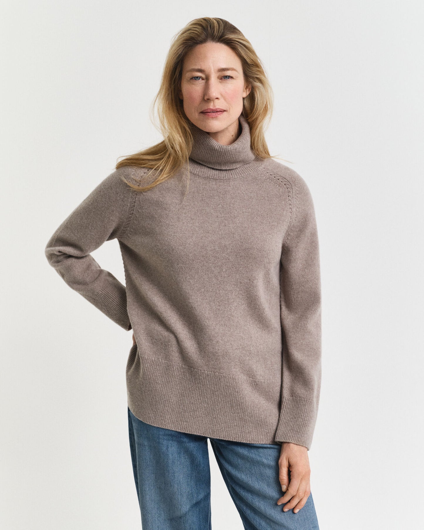Pull à col roulé doux en laine mélangée cachemire