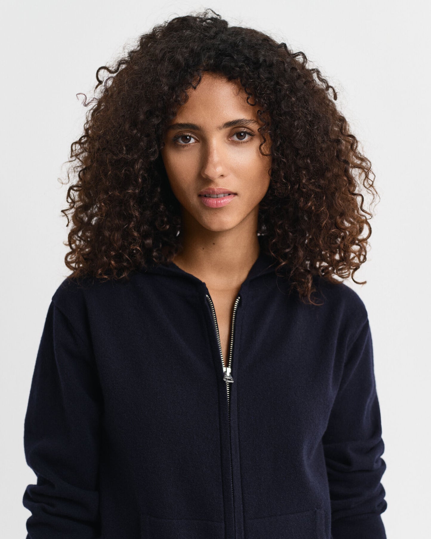 Sweat à capuche zippé en agneau superfine