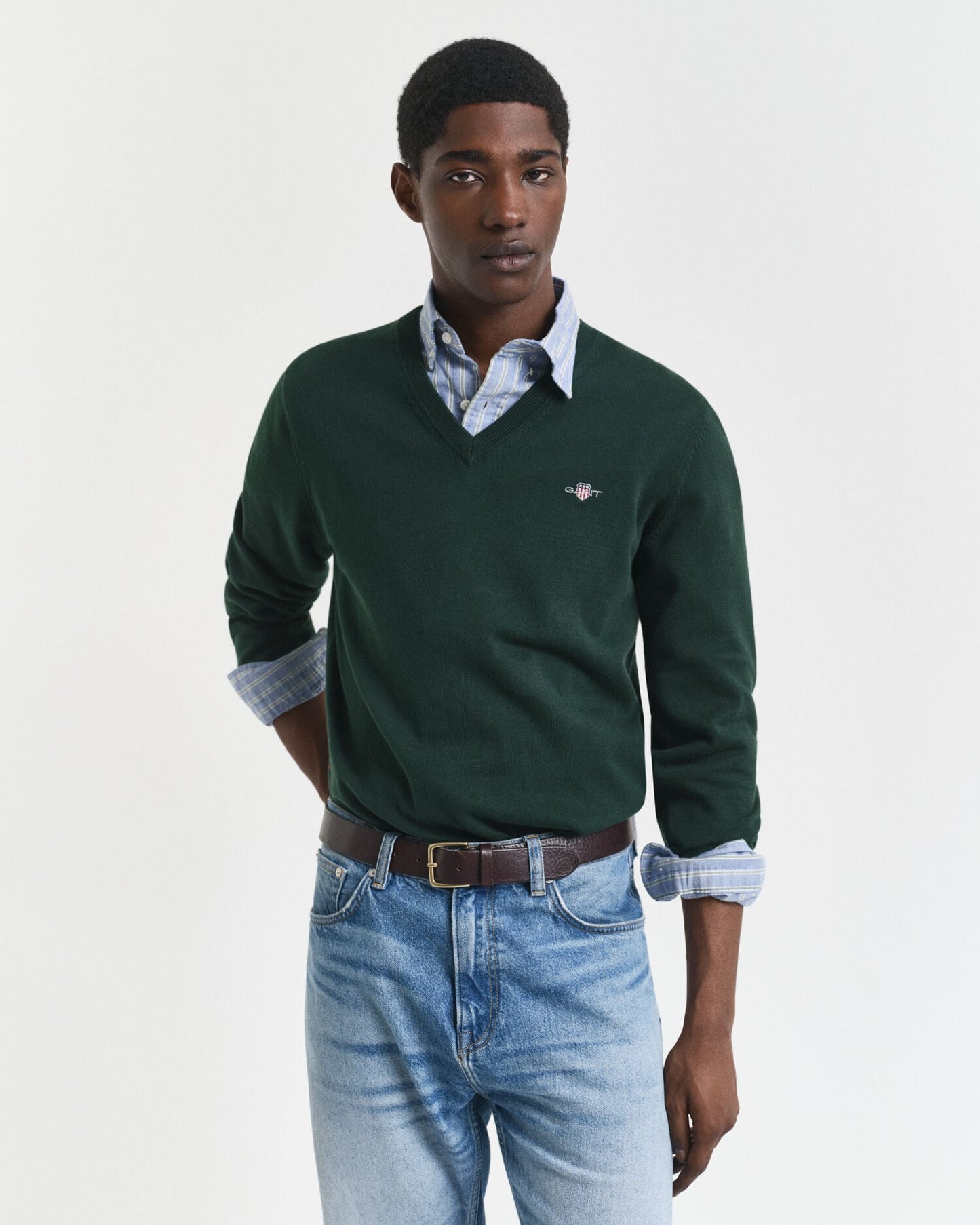 Pull classique en coton à col en V