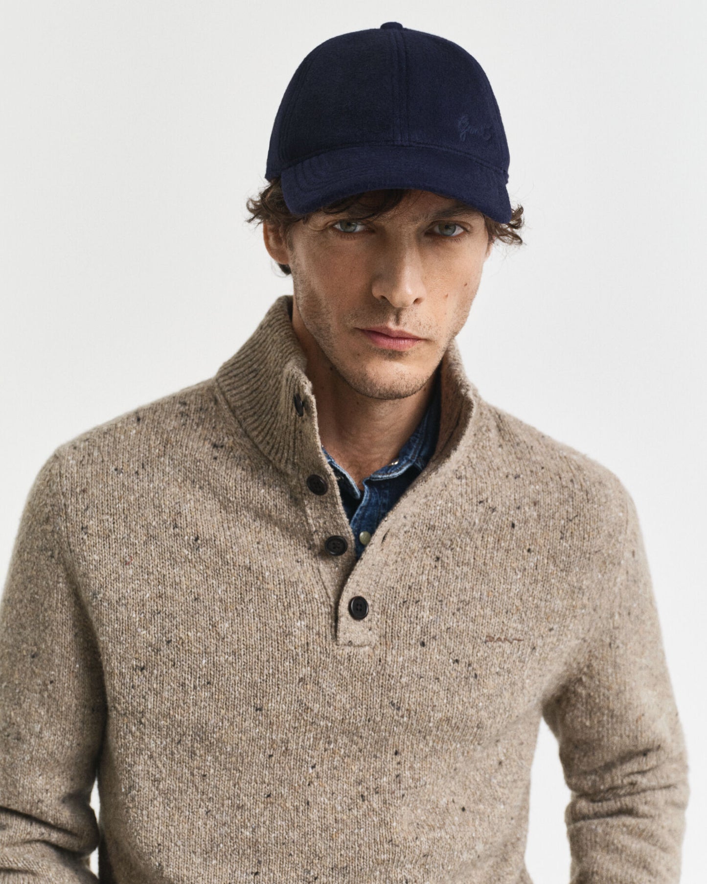 Pullover aus Wollmischung mit Noppen und halber Knopfleiste